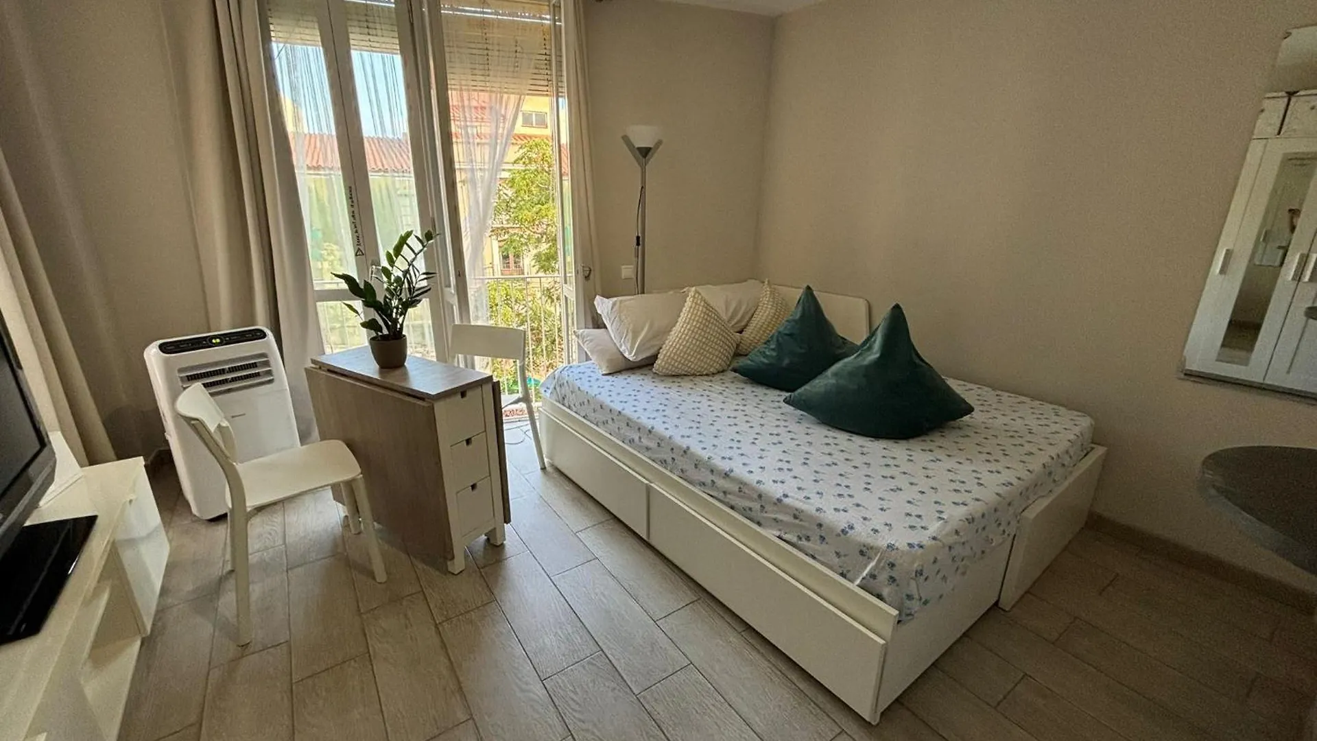 Central With Charm And Sea Views Tarragona 0*,