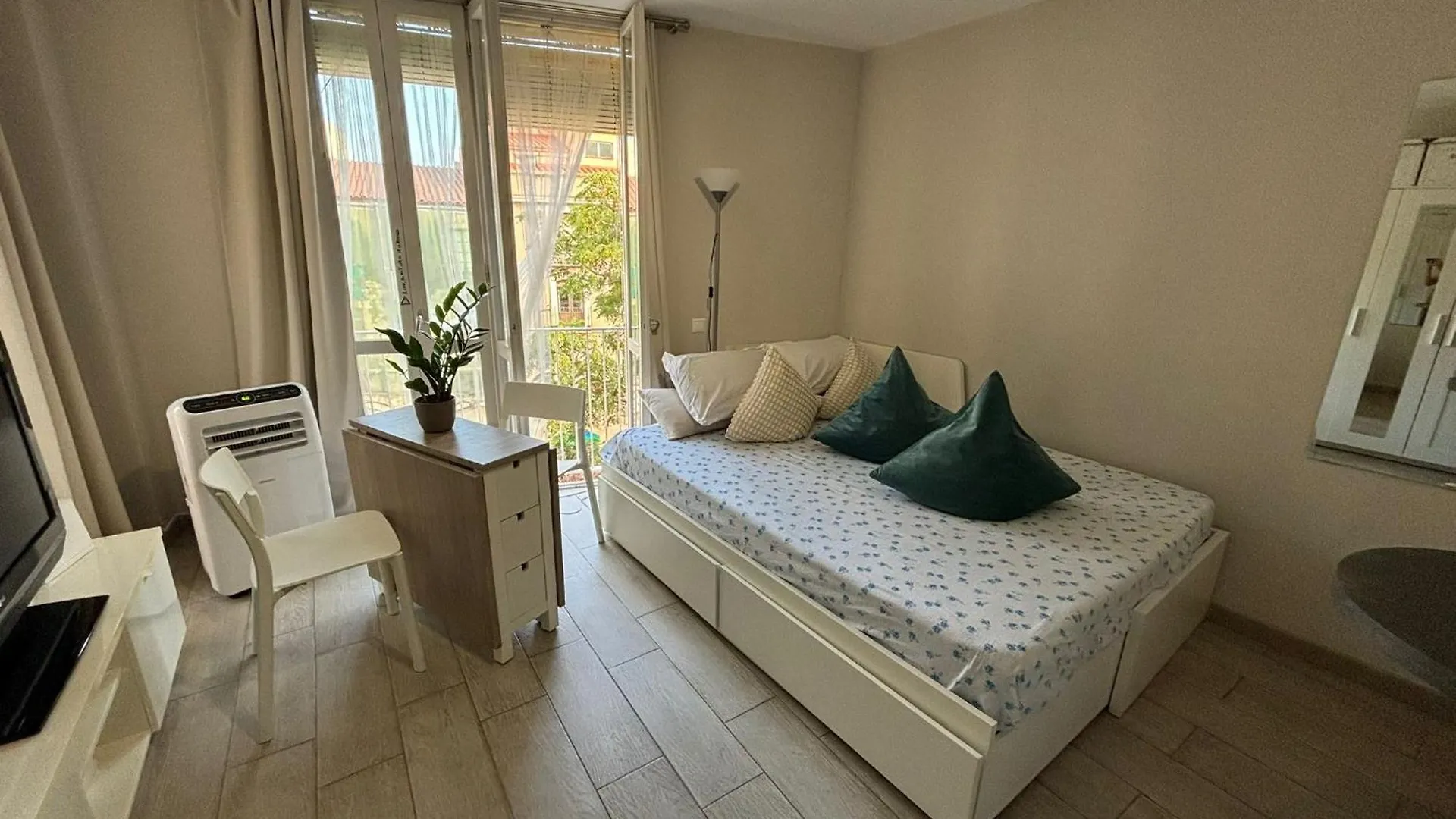 Central With Charm And Sea Views Tarragone